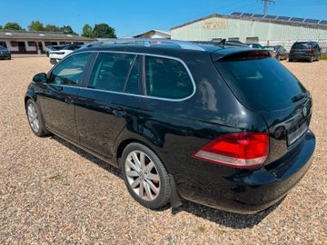 Volkswagen Golf - 6