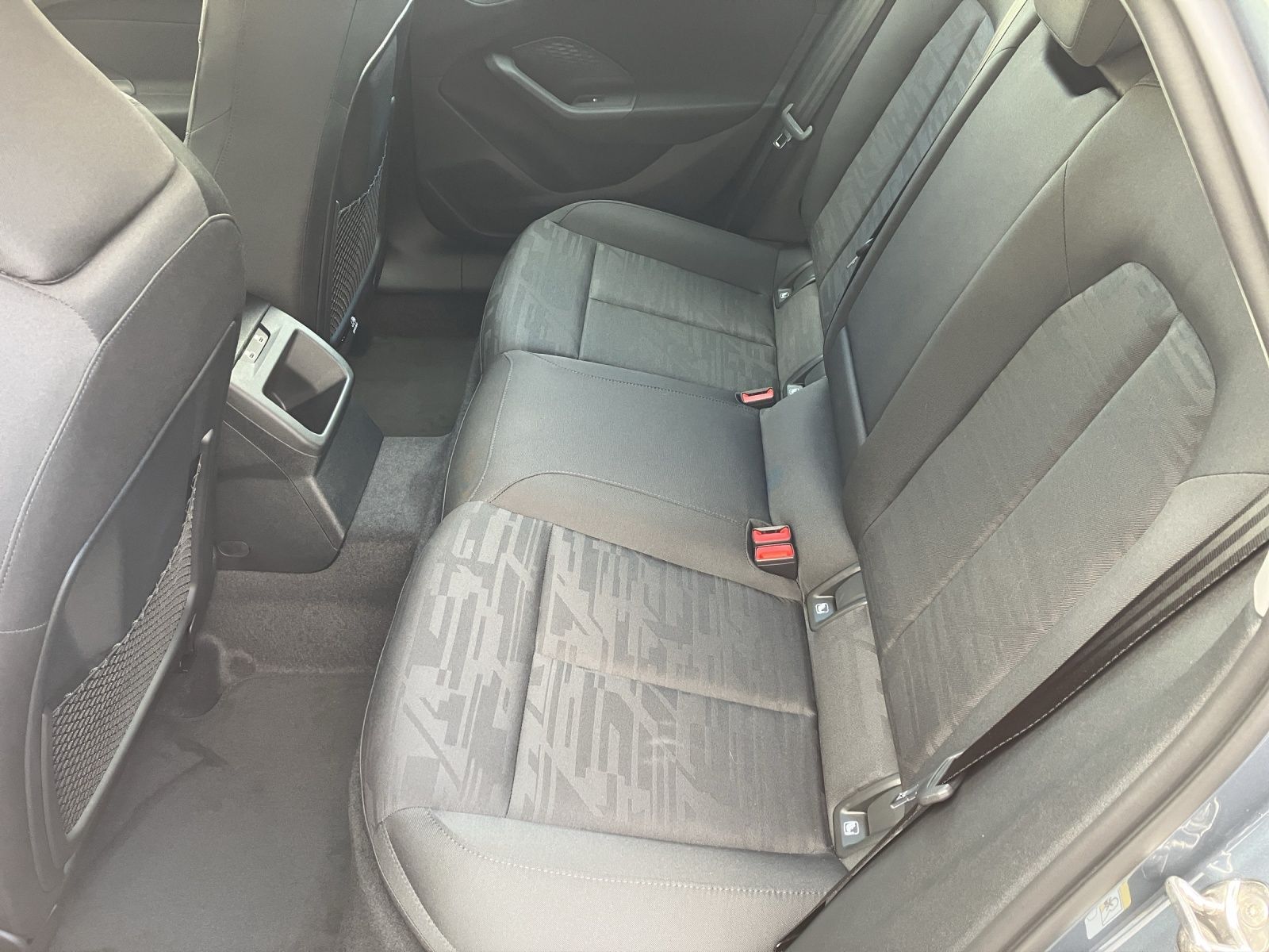 Fahrzeugabbildung Audi A5 Limousine TFSI S tronic LED Navi ACC RFK SH P