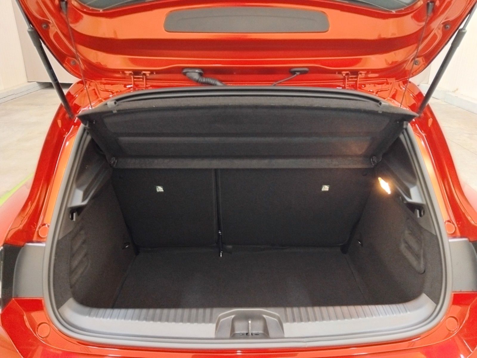 Renault Clio (06/2026, Benzin)