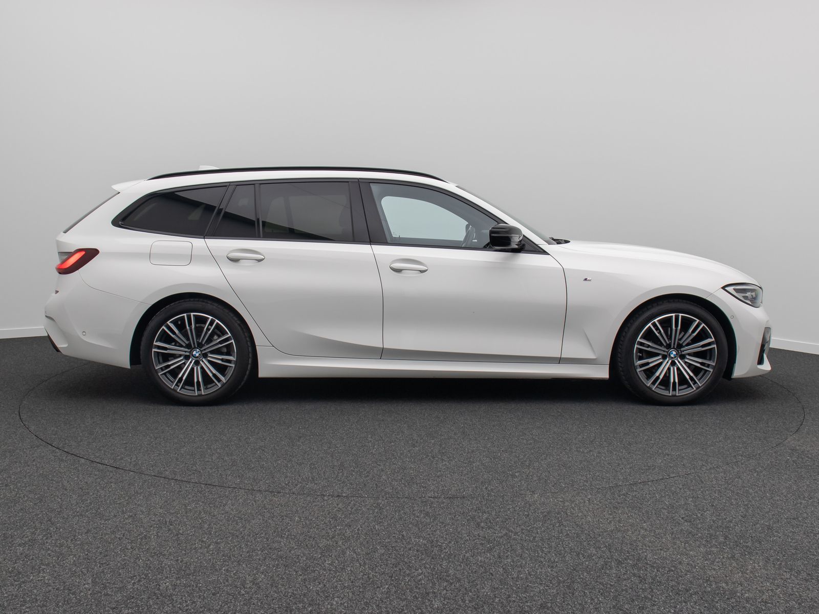 Fahrzeugabbildung BMW 320d M Sport Alarm DAB Kamera Komfort CockpitPro