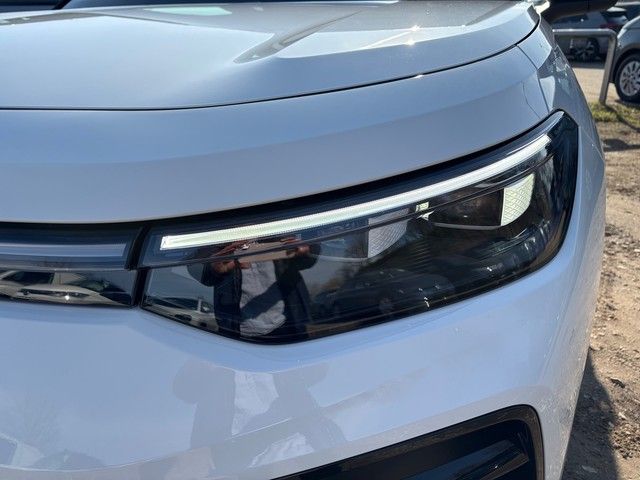 Fahrzeugabbildung Volkswagen Tayron 1.5eHybrid DSG R-LINE AHK+LEDER+PANO+20"+