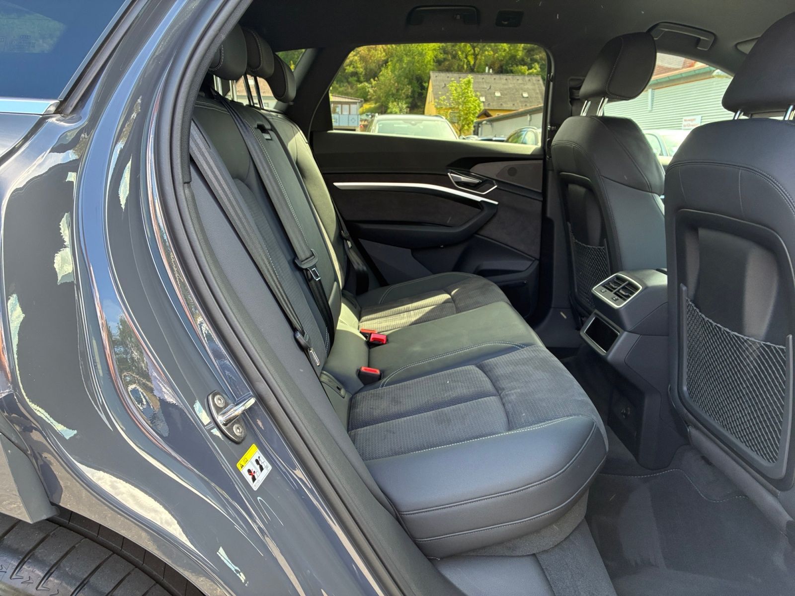 Audi Q8 e-tron - Bild 16