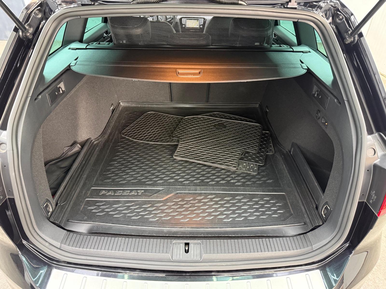 Volkswagen Passat Variant Highline "R-LINE INTERIEUR"