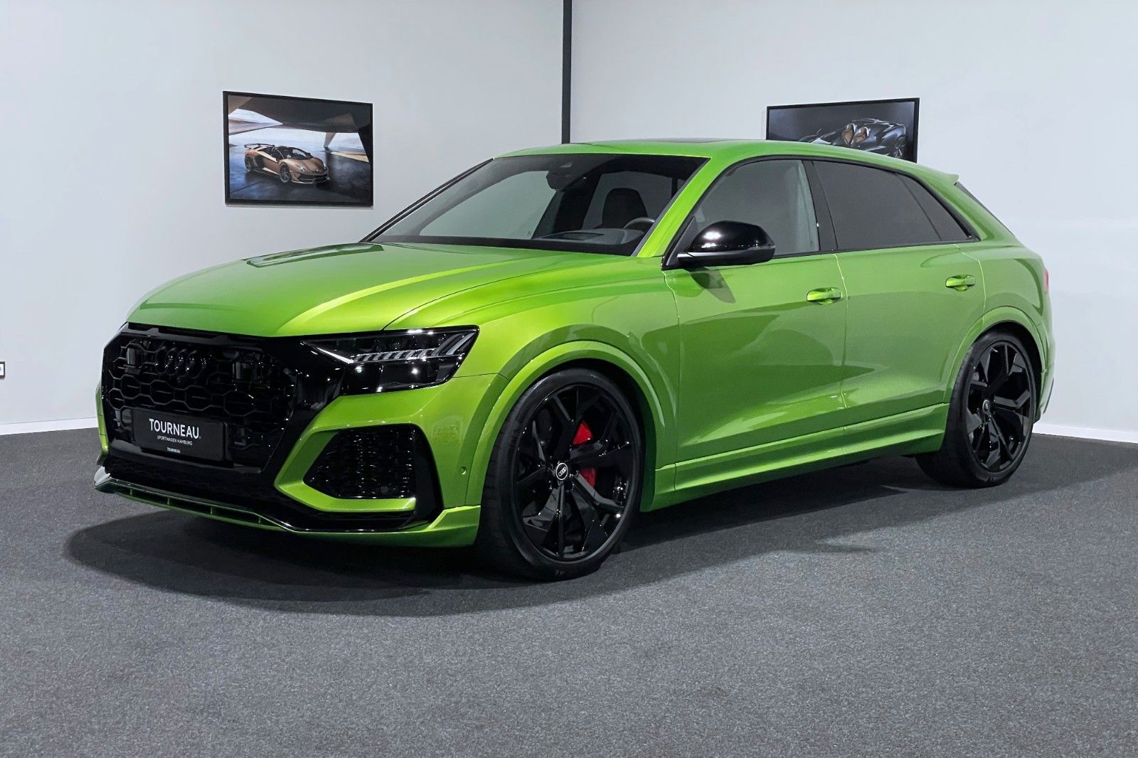 Fahrzeugabbildung Audi Audi RS Q8 4.0 mit RS-DynamikPaket-Plus 305km/h