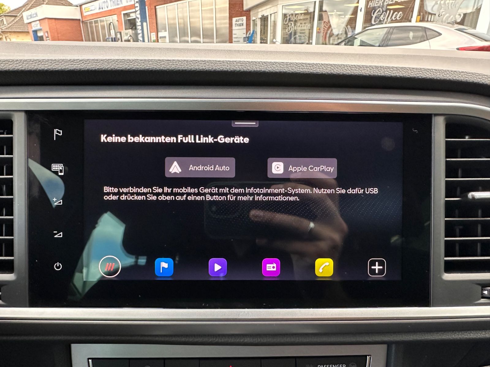 Fahrzeugabbildung SEAT Ateca FR 1.5 TSI DSG ACC/NAVI/LED/PDC/eHeck/SHZ
