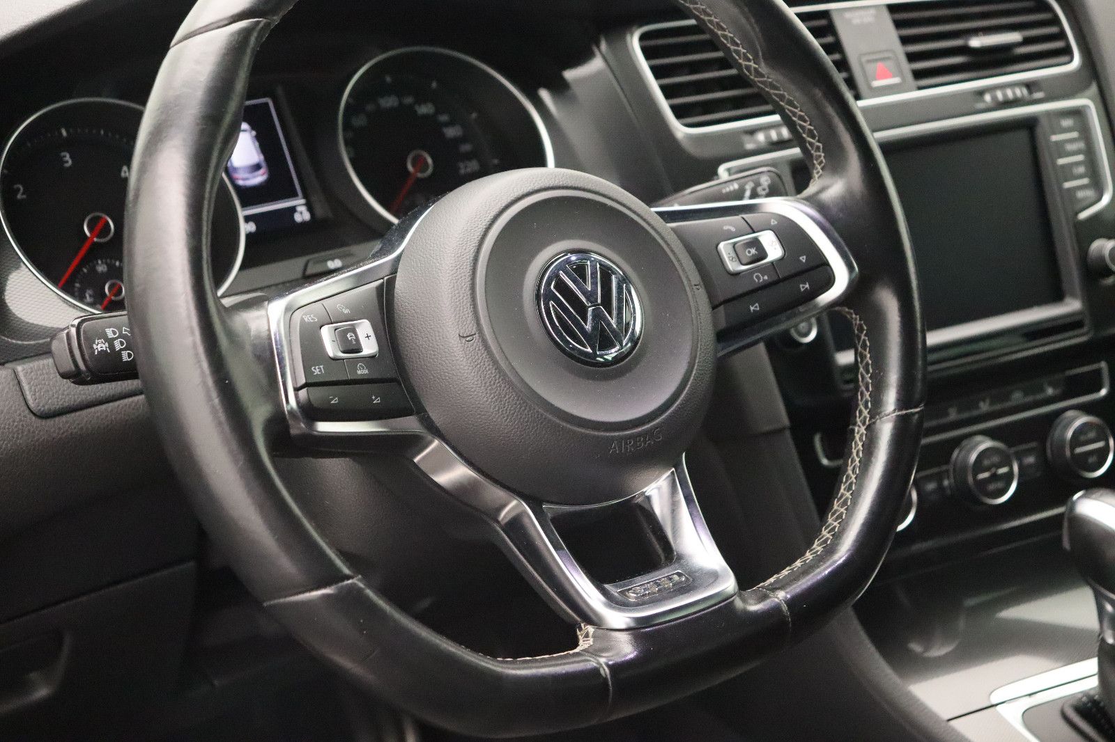 Fahrzeugabbildung Volkswagen Golf VII Variant 2.0 GTD  ACC Kamer Sport Xenon