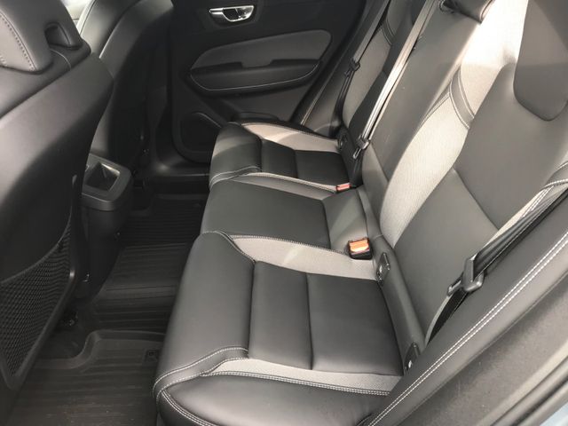 Volvo XC 60 Plus Dark 2WD