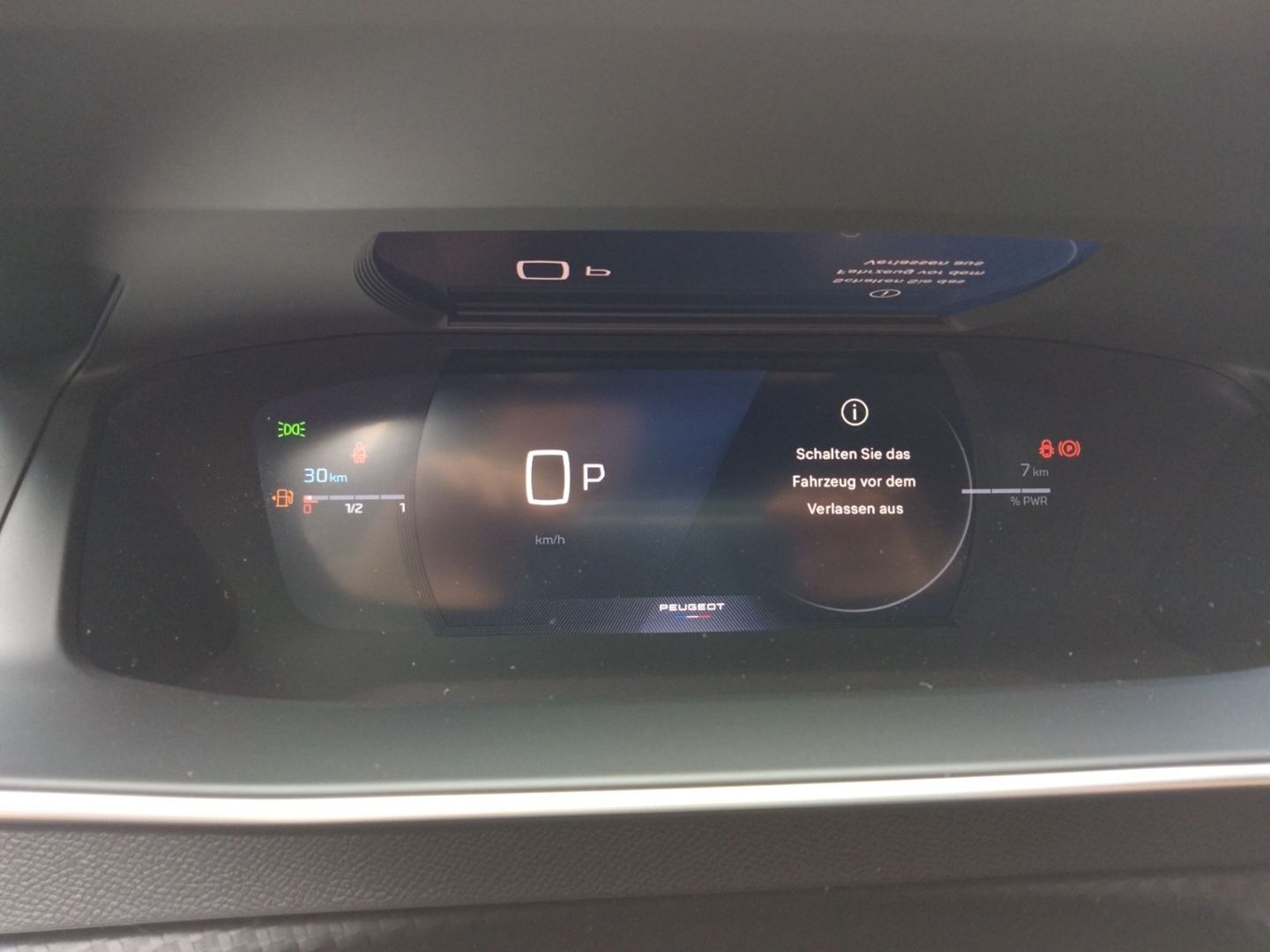 Fahrzeugabbildung Peugeot 2008 GT Hybrid 145 e-DSC6 El. Panodach Navi ACC