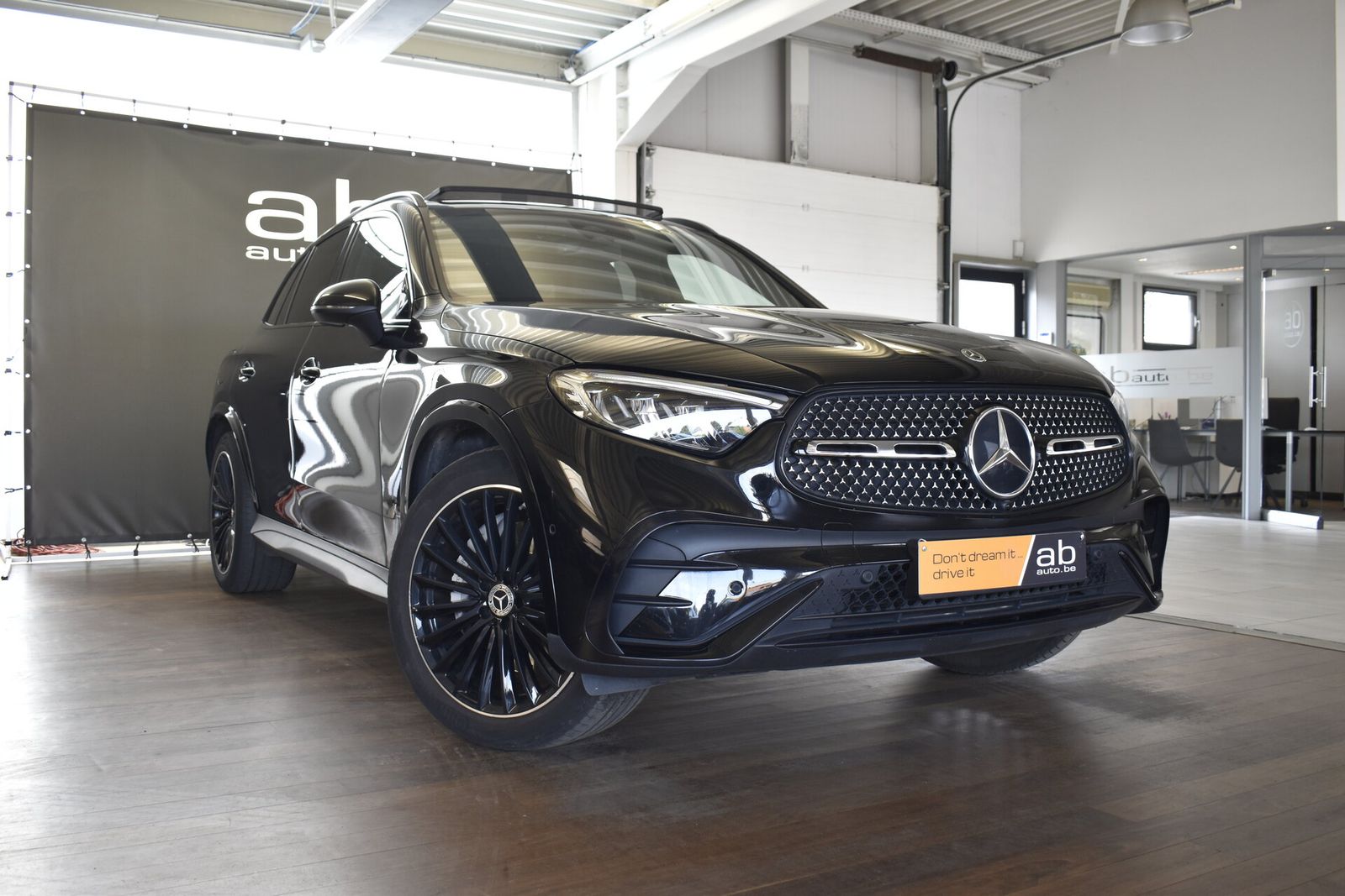 Mercedes-Benz GLC 200 AMG 4MATIC, PANO, NIGHT PAKKET, BURMESTE imagem 3