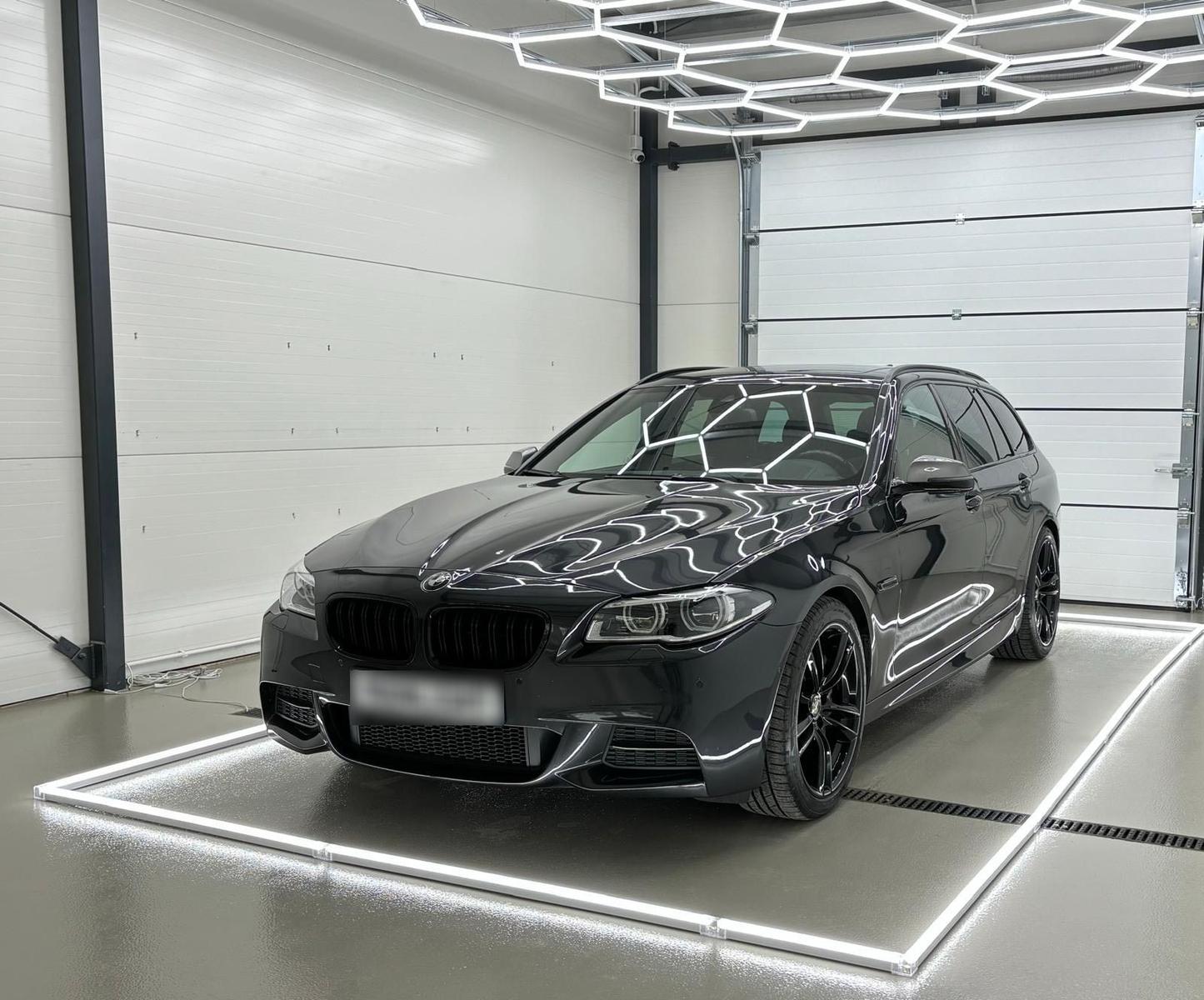BMW M550
