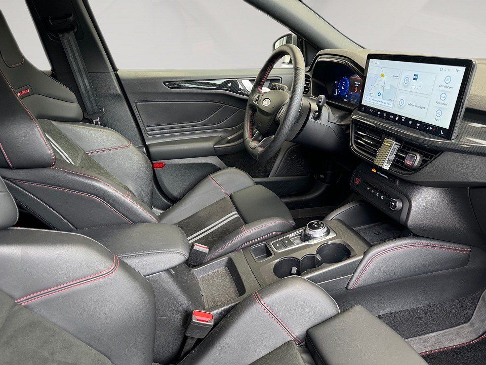 Fahrzeugabbildung Ford Focus Turnier ST 2.3i 280PS EcoBoost X