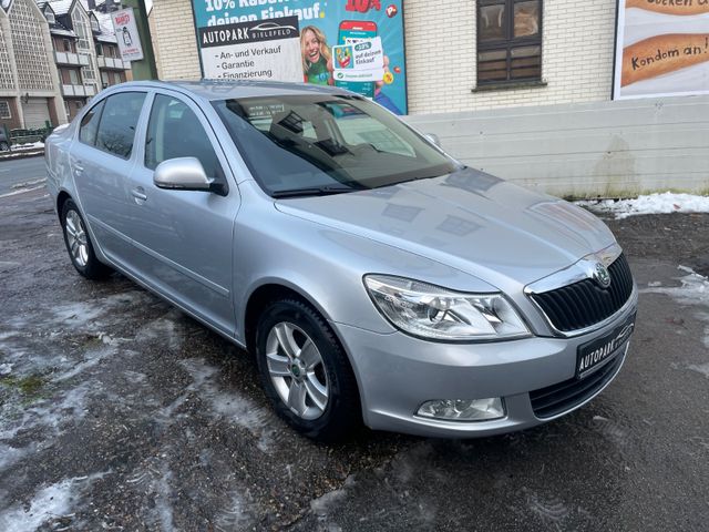 Skoda Octavia Lim. 1.6 TDI GreenLine /1.Hand /SHZ./PDC