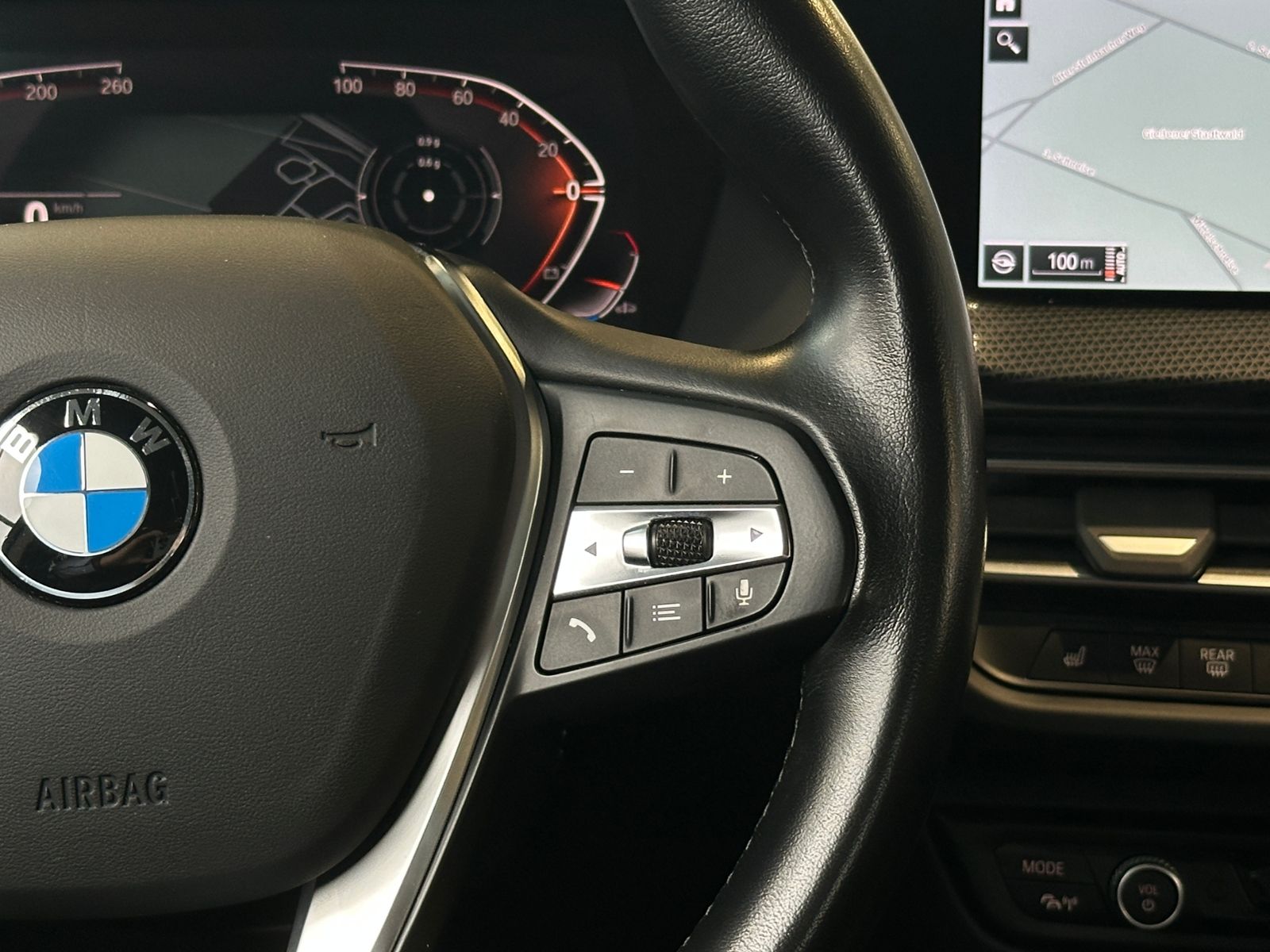Fahrzeugabbildung BMW 218i Gran Coupe Advantage AHK LED ACC NAVI