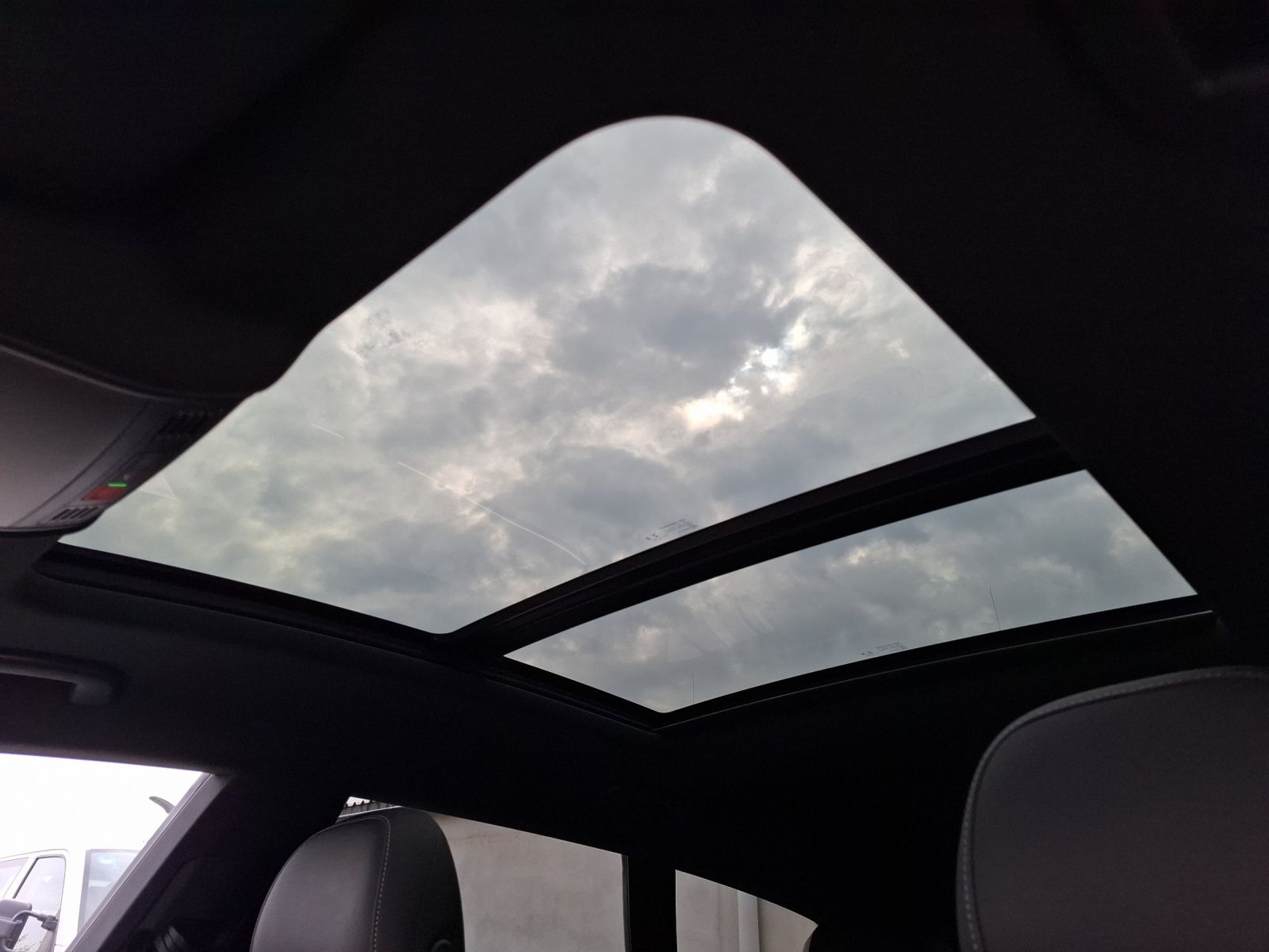 Fahrzeugabbildung Volkswagen Arteon SB TDI R-Line DSG 4M LED AHK Navi AID Pan
