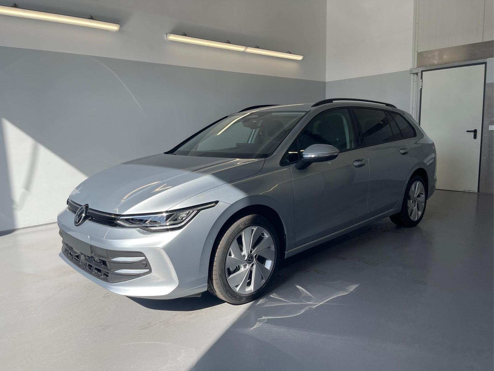 Volkswagen Golf Variant Life 115PS AHK+Kessy+Kamera+ACC+...