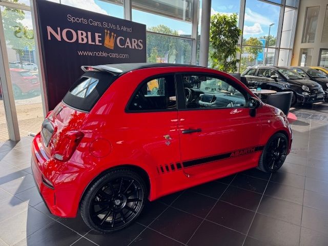 Fahrzeugabbildung Abarth 595C  Esseesse Estetico BEATS AKRAPOVIC