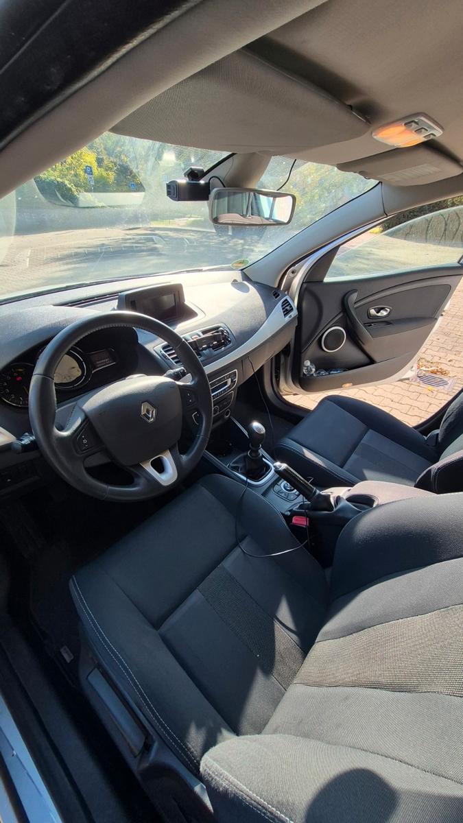 Renault Megane 2011 — engine 1.397 cm³, 131 HP (96kW)