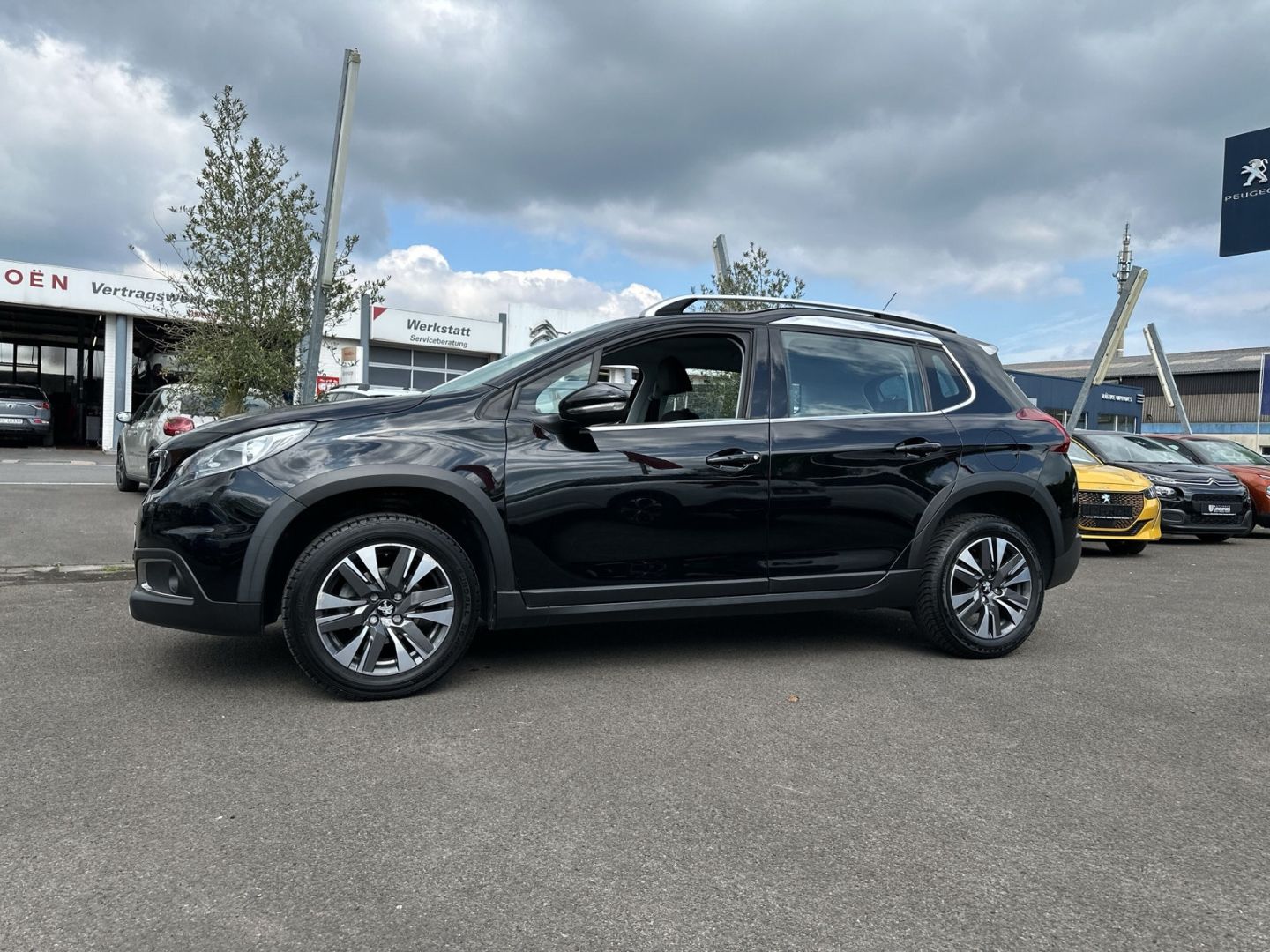 Fahrzeugabbildung Peugeot 2008 1.2 Allure PureTech 82  Tempomat  Navi
