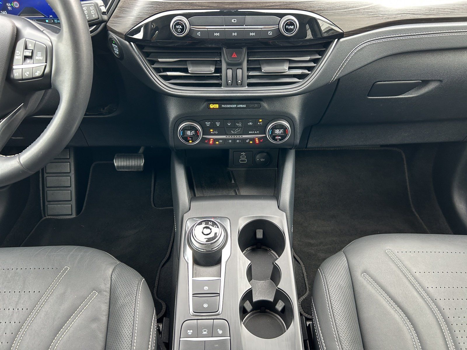 Fahrzeugabbildung Ford Kuga 2.5 Duratec Plug-in-Hybrid Vignale/AHK/B&O/