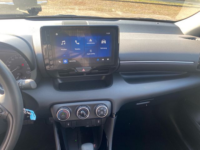 Yaris 1.5 Style KLIMA RÜCKFAHRKAMERA ACC LED