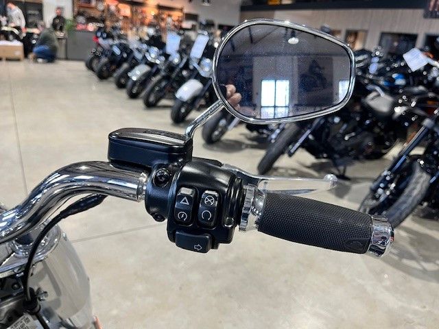 Fahrzeugabbildung Harley-Davidson FLFBS 114 Fat Boy Jekill