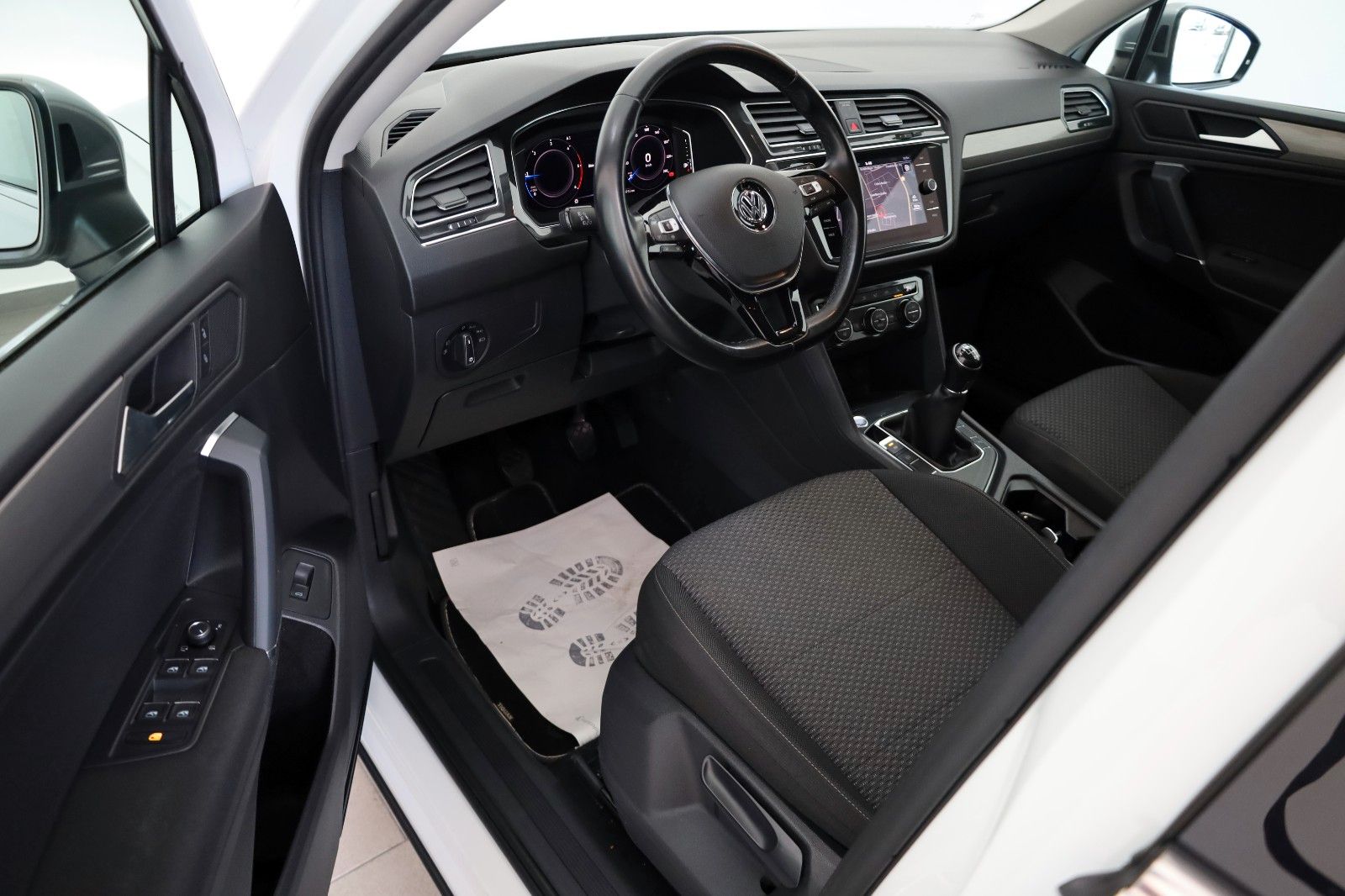 Fahrzeugabbildung Volkswagen Tiguan Allspace Comfortline,Navi,SH,ACC,AHK,+WR