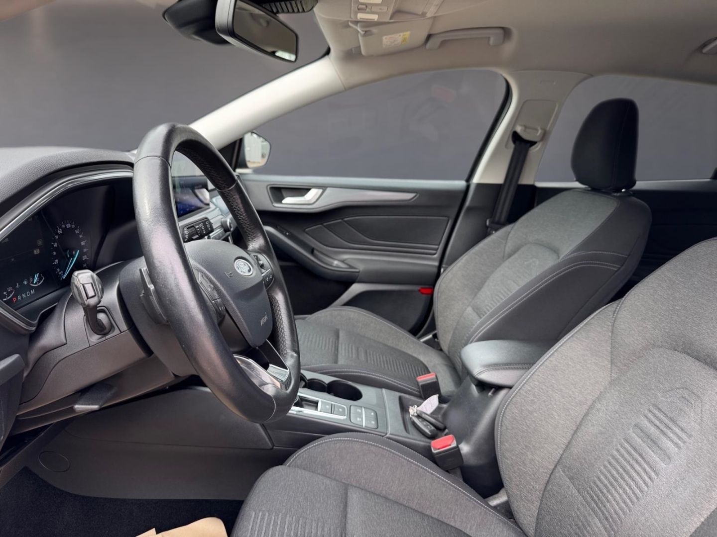 Fahrzeugabbildung Ford Focus Turnier Active, Winter+Komfort+Designpaket