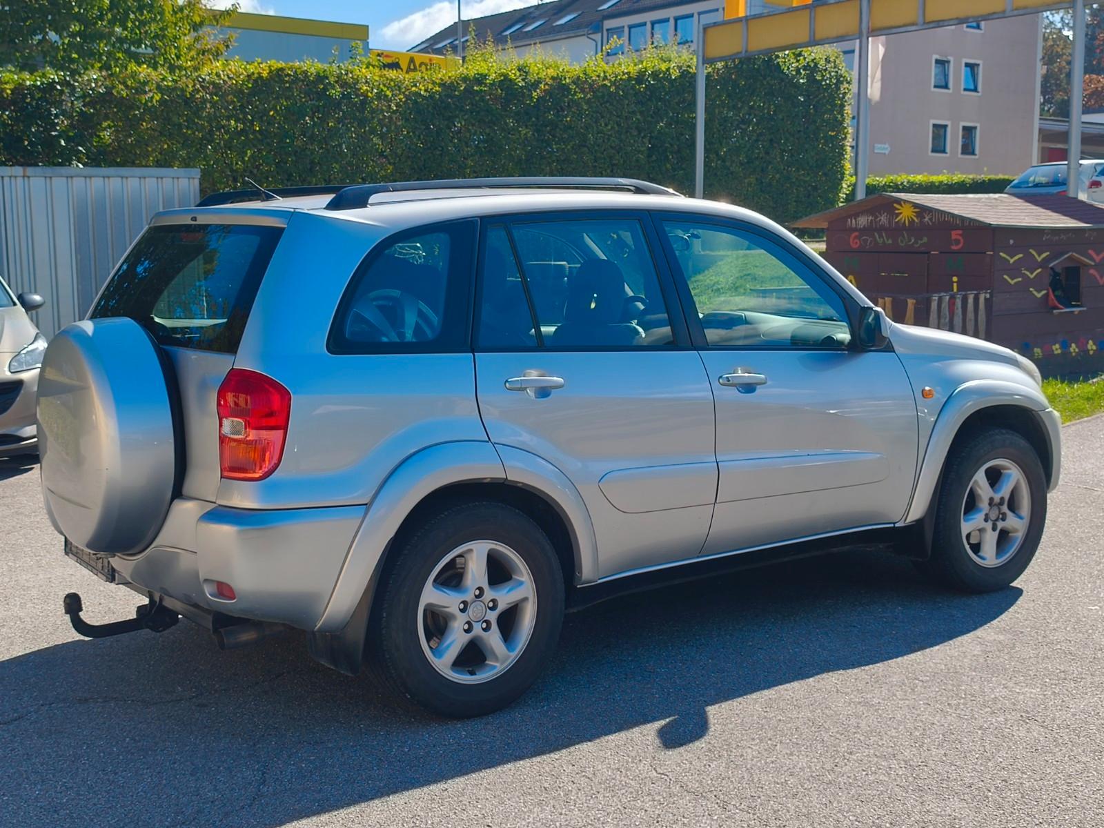 Toyota RAV4 2.0 VVT-i 150 ch 4x4 Essence • 116 000 km • Clim • Attelage