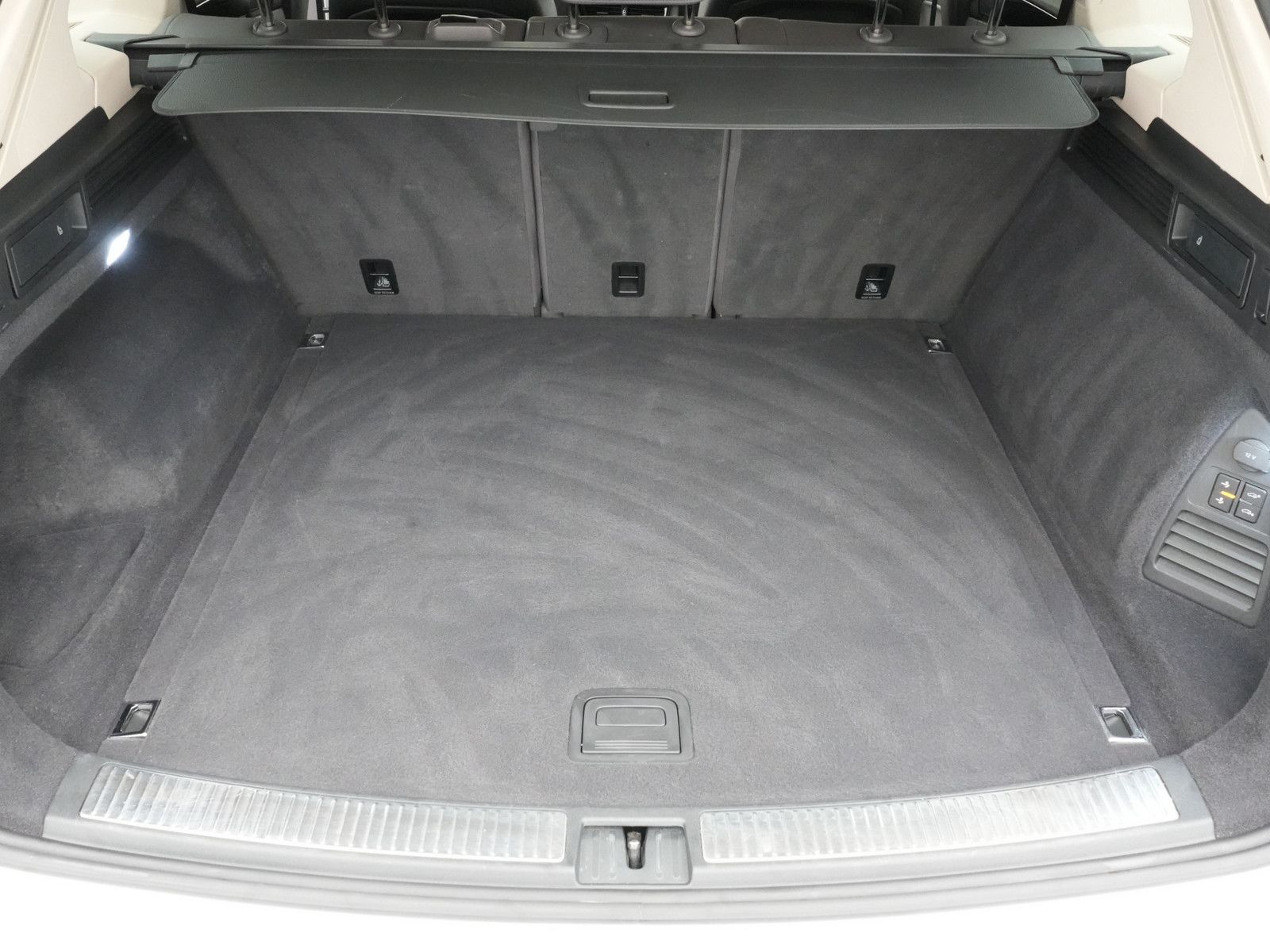 Volkswagen Touareg - Bild 16