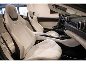 صورة مصغرة 17 لـ 2018 Ferrari PORTOFINO