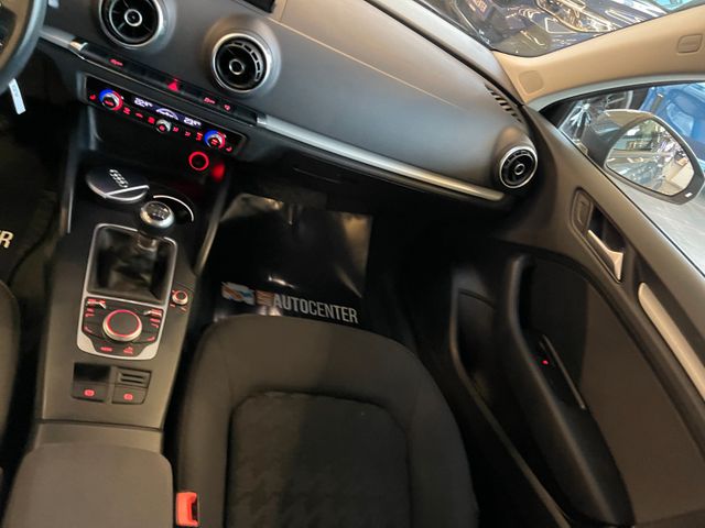 Audi A3 Sportback attraction ultra*2. Hand*Navi*Xenon