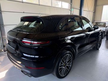 Porsche Cayenne - 3