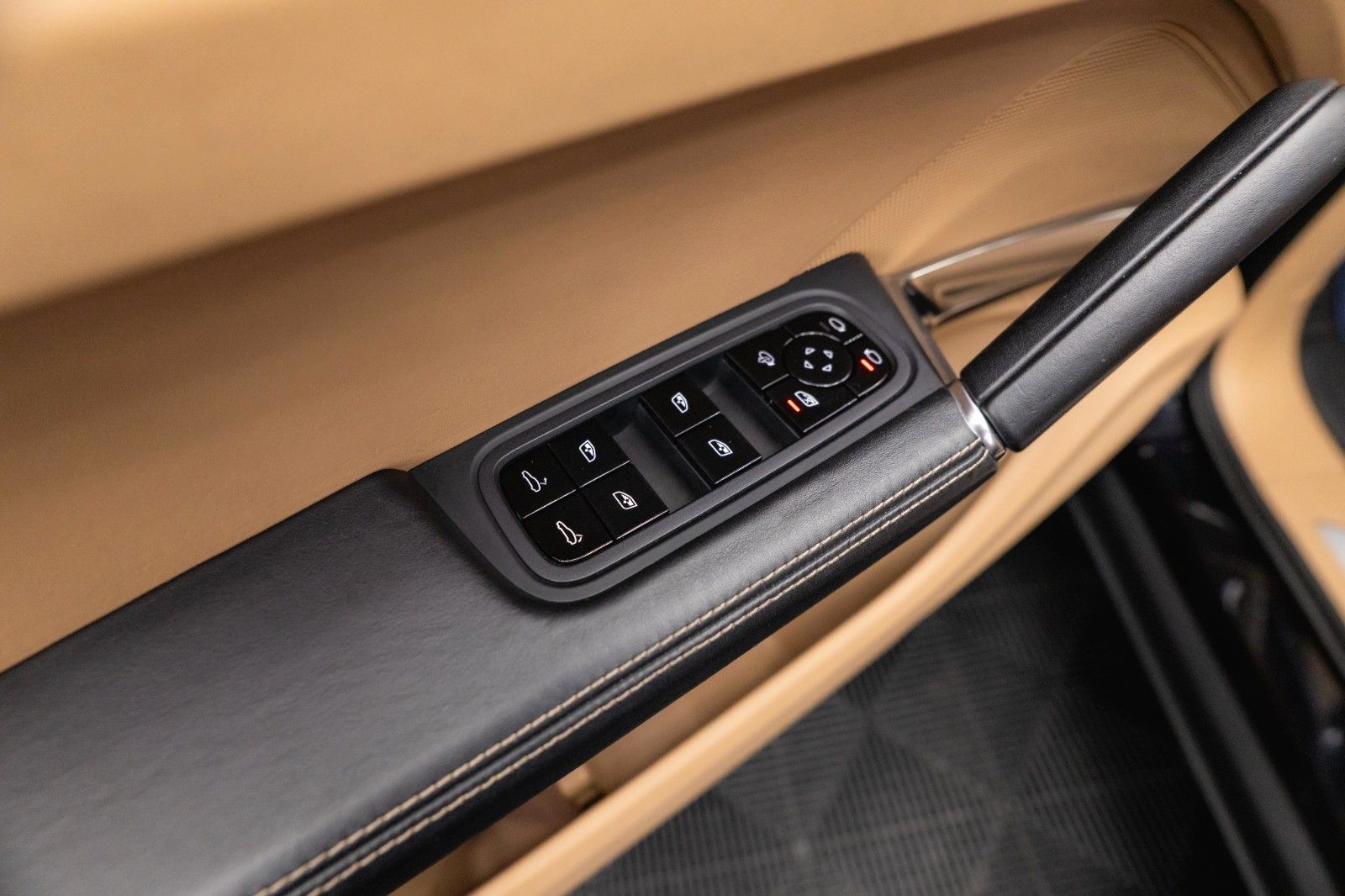 Fahrzeugabbildung Porsche Cayenne Turbo V8 Sport Chrono TECHART *ACC*PANO*