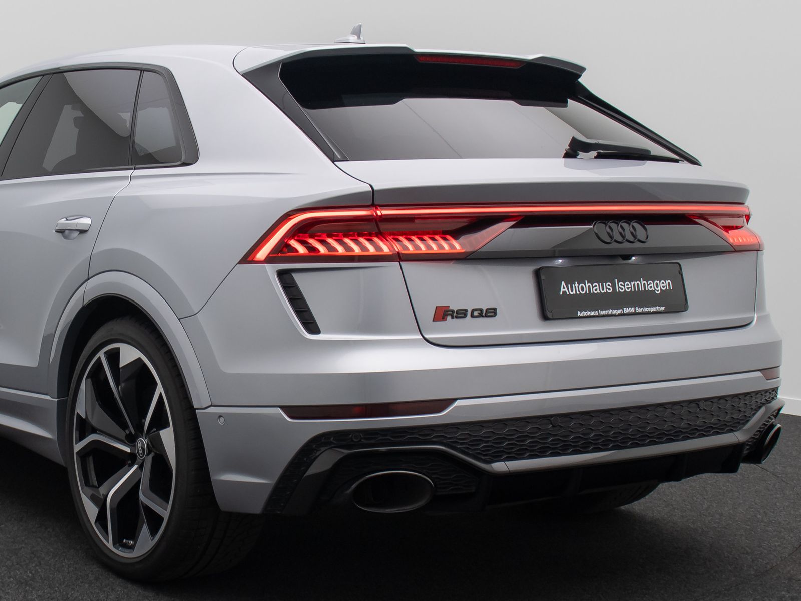 Fahrzeugabbildung Audi RSQ8 4.0 TFSI Panorama 360&deg; HUD B&O VOLL 23Zoll