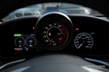 2017 Ferrari GTC4LUSSO — миниатюра 12