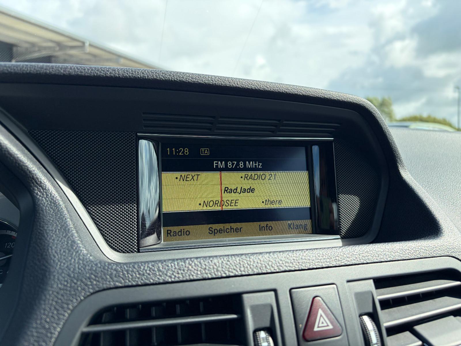Mercedes-Benz E 200 CGI Cabrio Avantgarde Navi Leder Airscarf