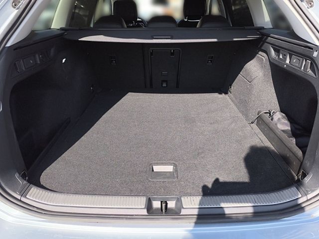 Fahrzeugabbildung Volkswagen Passat Variant 2.0 TDI DSG Elegance AHK IQ-LIGHT