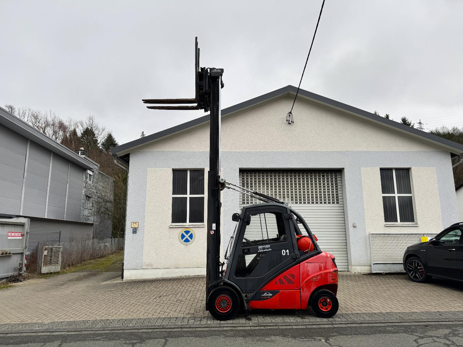 Linde H30T-02 Gtränkestapler