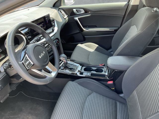 Fahrzeugabbildung Kia Ceed_sw VISION 1.5 T-GDI *KOMFORT-PLUS-PAKET*NAV