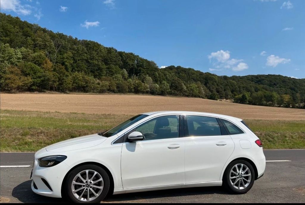 Image of Mercedes-Benz B 200