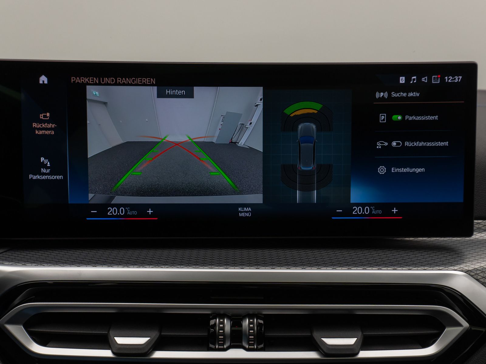 Fahrzeugabbildung BMW 330e xD M Sport Kamera DAB HiFi Komfort Panorama