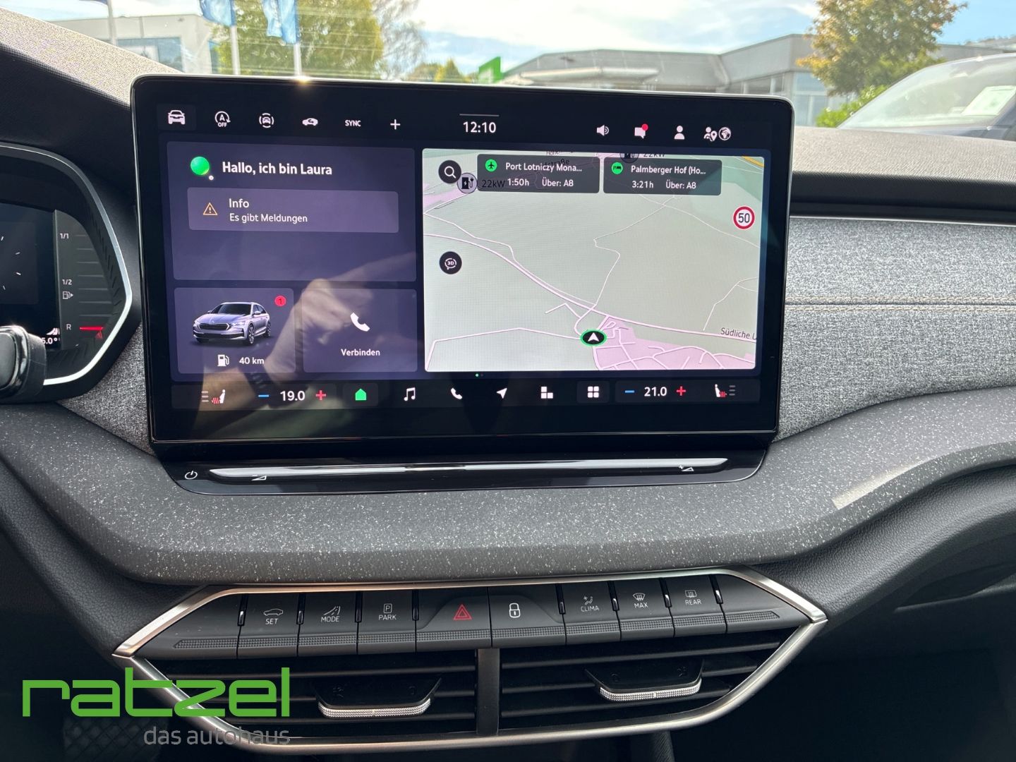 Fahrzeugabbildung SKODA Octavia Combi Selection 2.0 TDI HUD Navi ACC 360