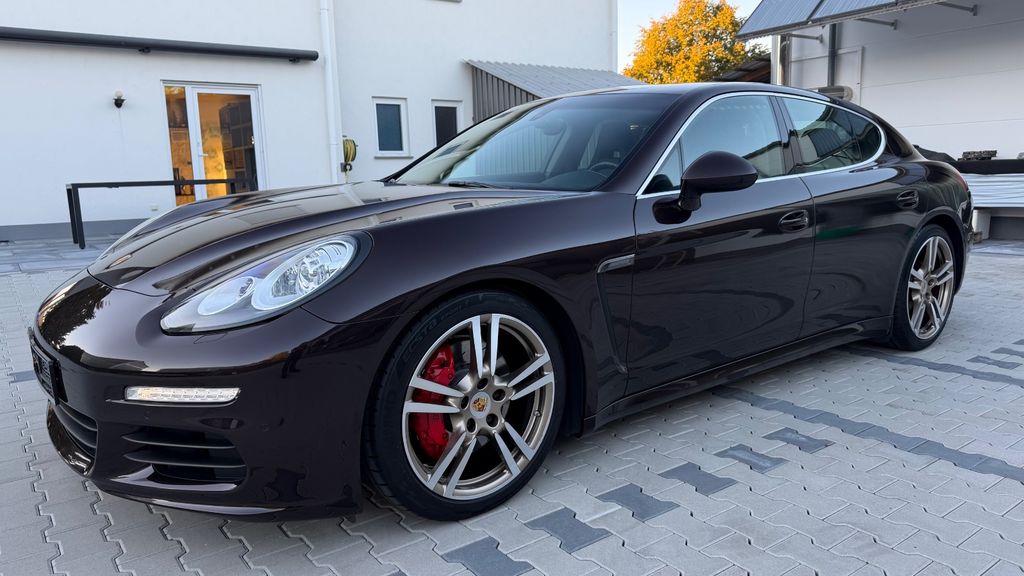 Image of Porsche Panamera
