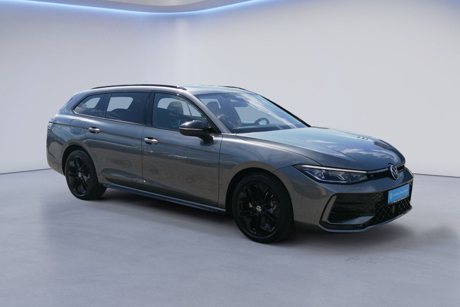 Passat R-Line 2.0 TDI 4MO STHZ+LEDER+AHK+PANO+