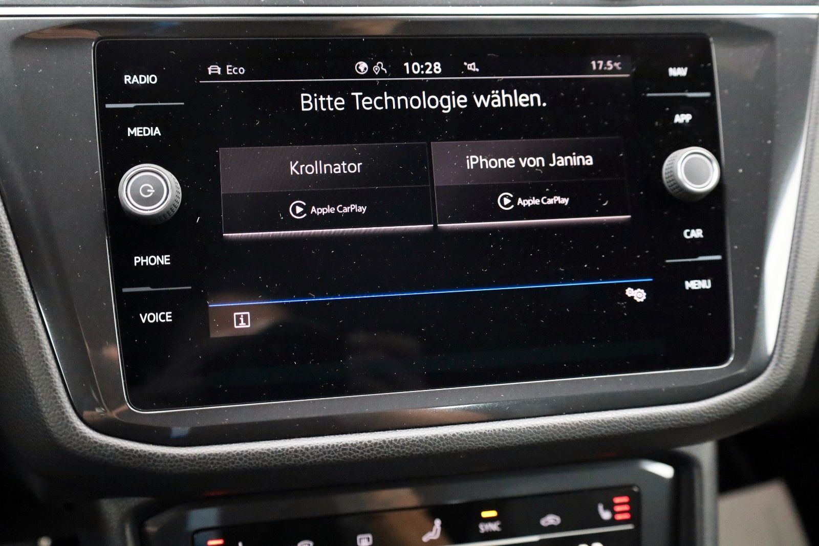 Fahrzeugabbildung Volkswagen Tiguan Allspace R-Line 4M Navi,LED,ACC,360°,AHK,