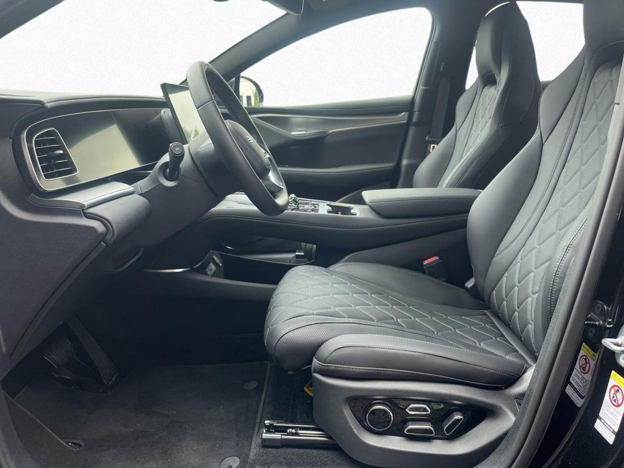 BYD SEALION 7