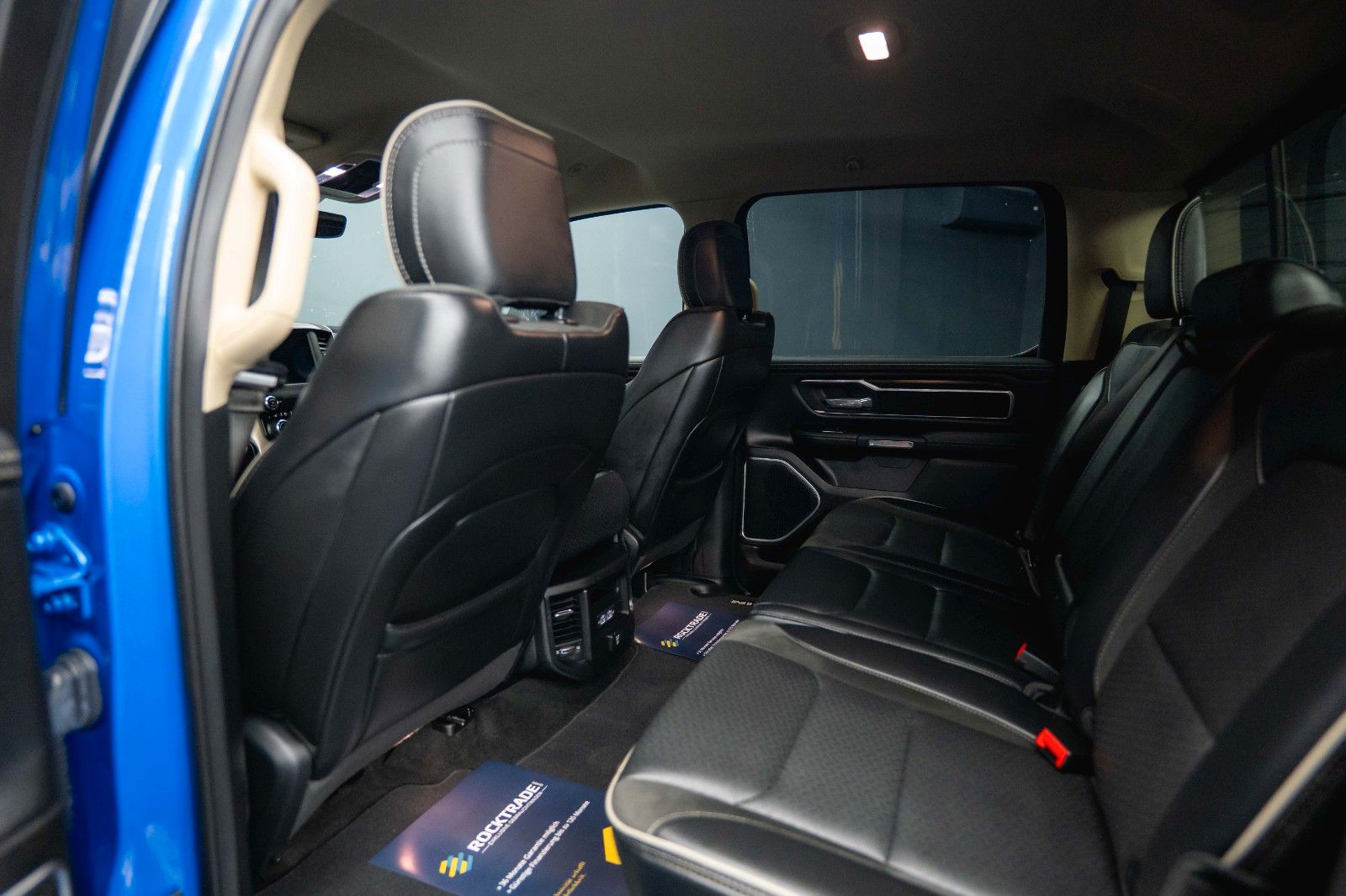 Fahrzeugabbildung Dodge RAM 5.7 V8 HEMI 4x4 LARAMIE Offroad Night LED