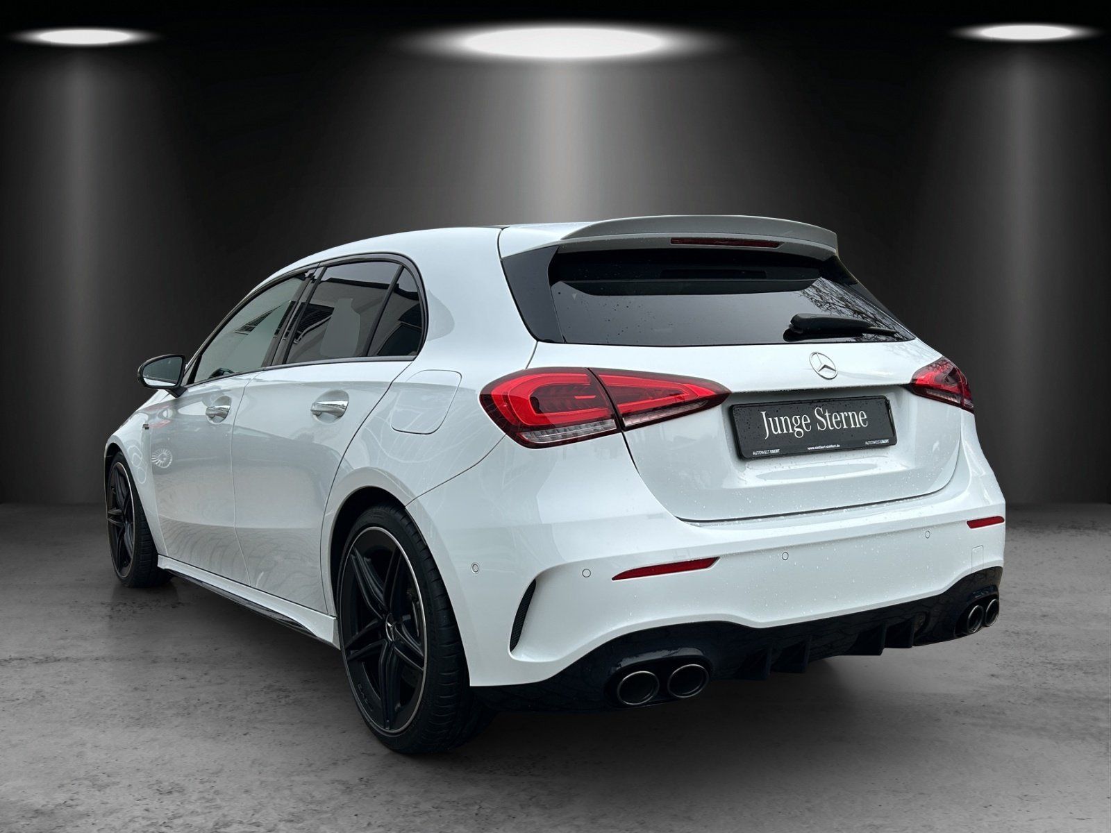 Fahrzeugabbildung Mercedes-Benz A45 AMG Night DISTRO HighEndMBUX Hifi MLED KeyGo