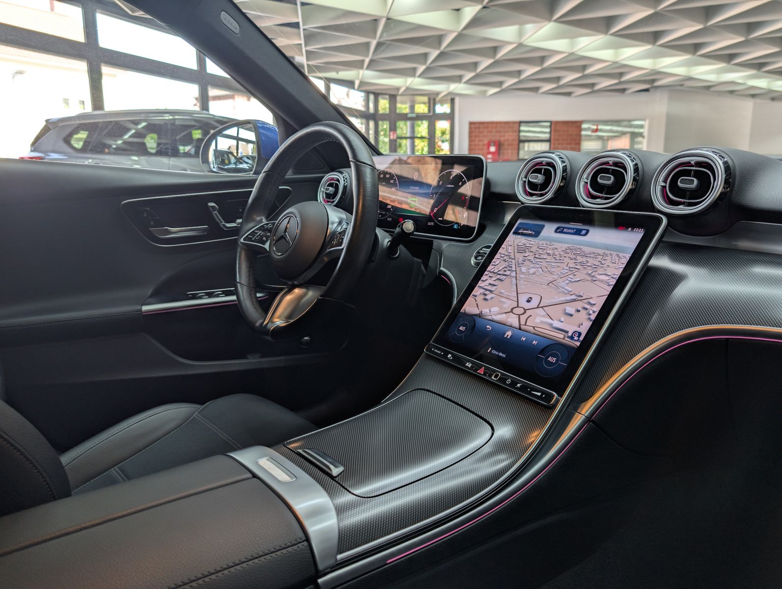 Fahrzeugabbildung Mercedes-Benz C 220 d Avantgarde AHK*MEMO*MBUX*AMBI*BUR*360°