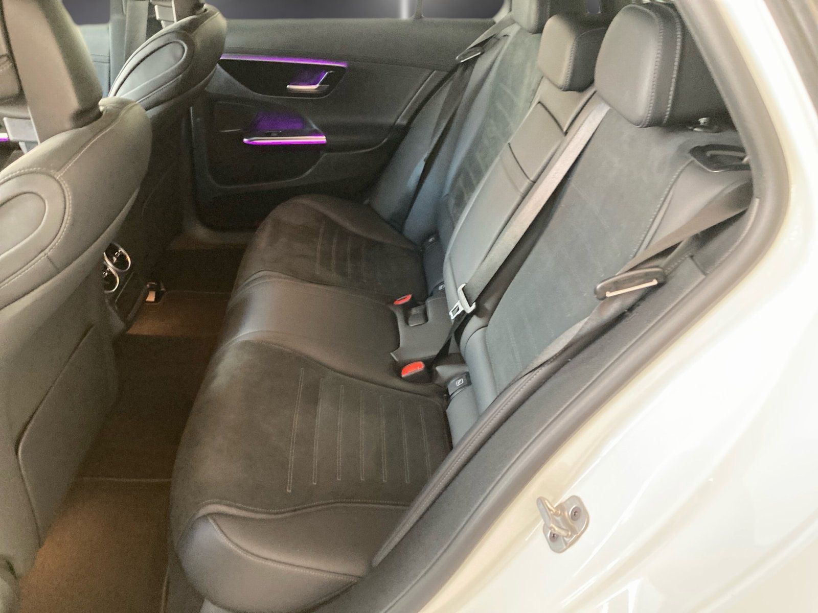 Fahrzeugabbildung Mercedes-Benz C 200 T AMG*Night*AHK*DIGITAL*Memory*Totwink*Kam